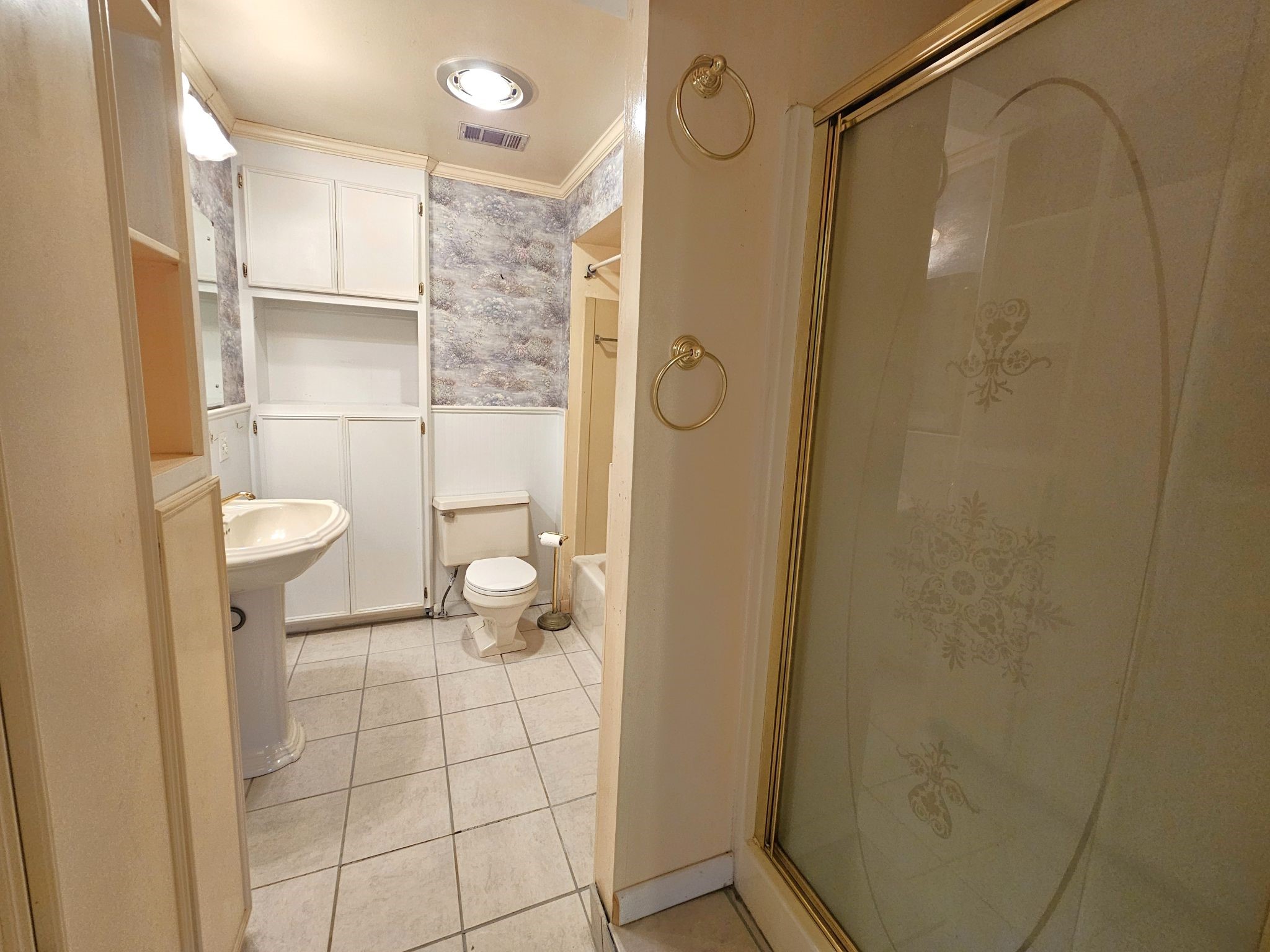 5403 Louise Street Baytown, TX 77521 - Photo 12 of 28