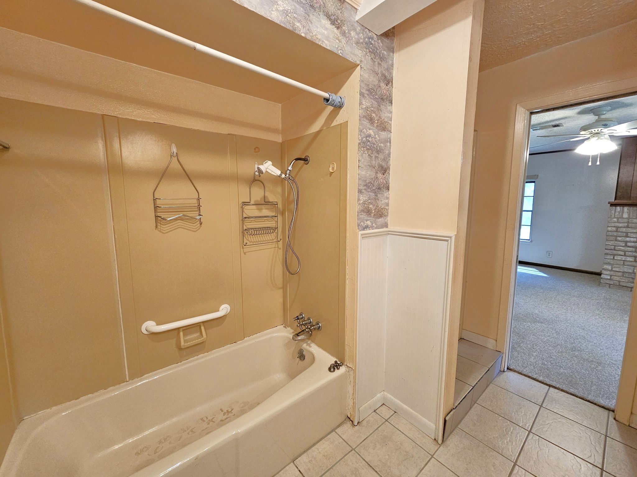 5403 Louise Street Baytown, TX 77521 - Photo 13 of 28