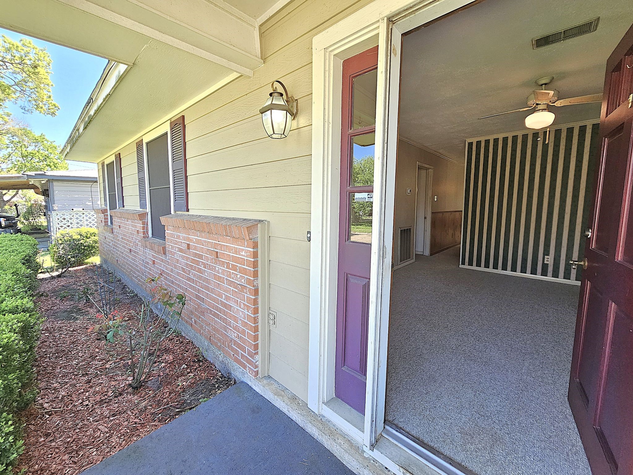 5403 Louise Street Baytown, TX 77521 - Photo 4 of 28