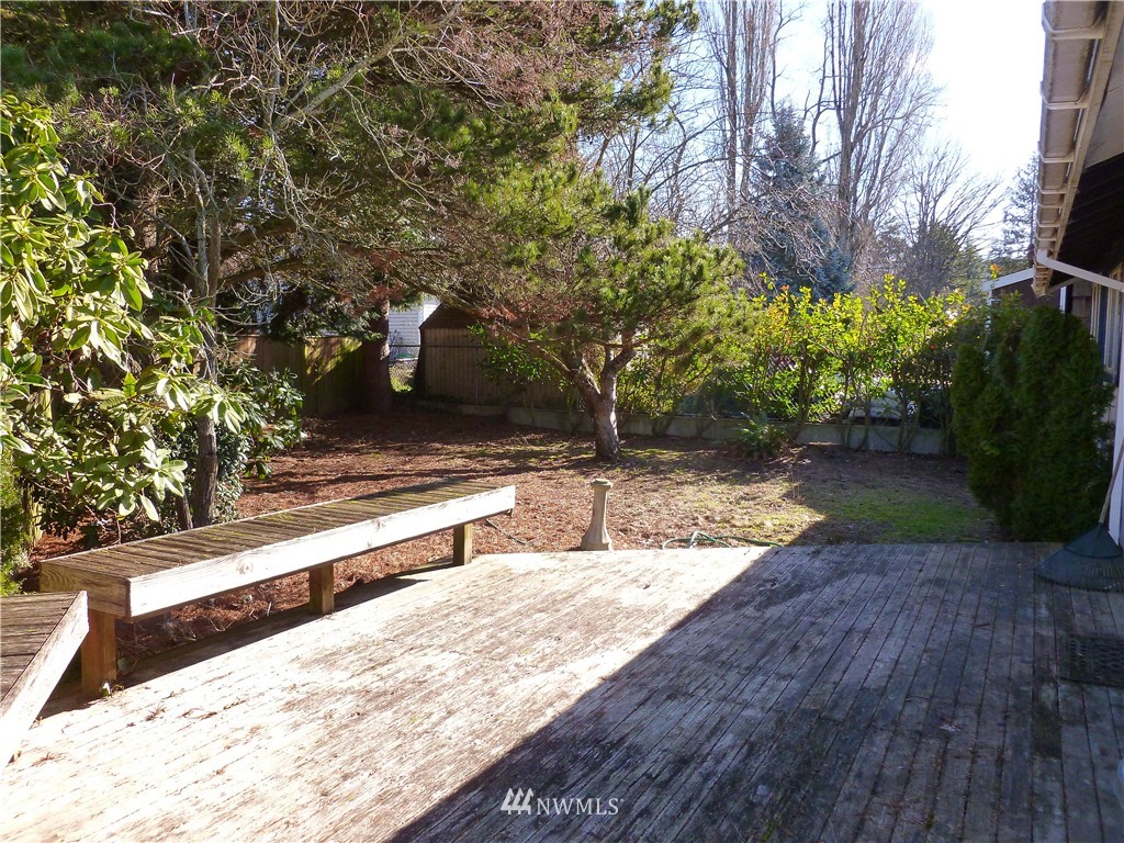 1502 Beacon Way South Renton, WA 98057 - Photo 15 of 19