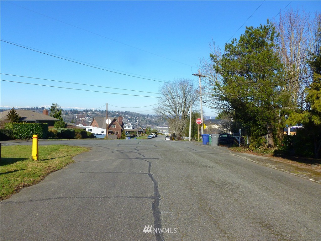 1502 Beacon Way South Renton, WA 98057 - Photo 19 of 19