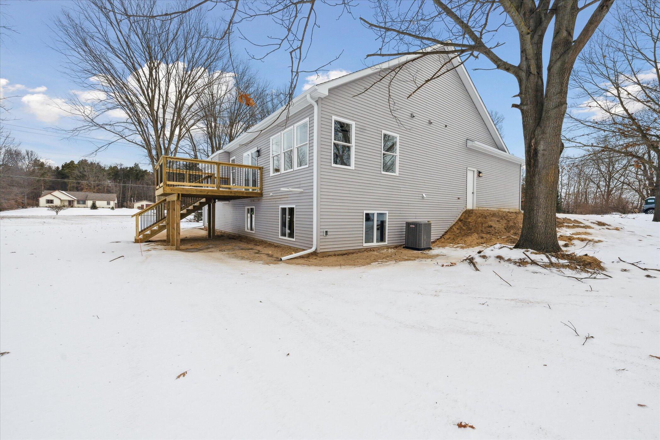 10025 Stoll Road Haslett, MI 48840 - Photo 33 of 41 40-10025-Stoll-Rd-East-Lansing-MI-48823-