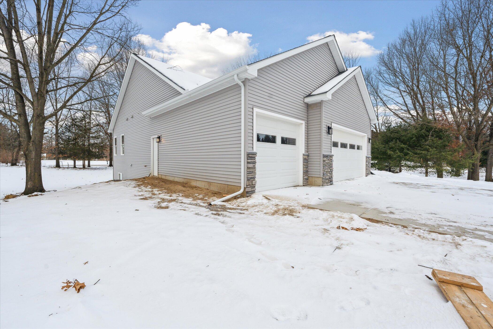 10025 Stoll Road Haslett, MI 48840 - Photo 34 of 41 02-10025-Stoll-Rd-East-Lansing-MI-48823-