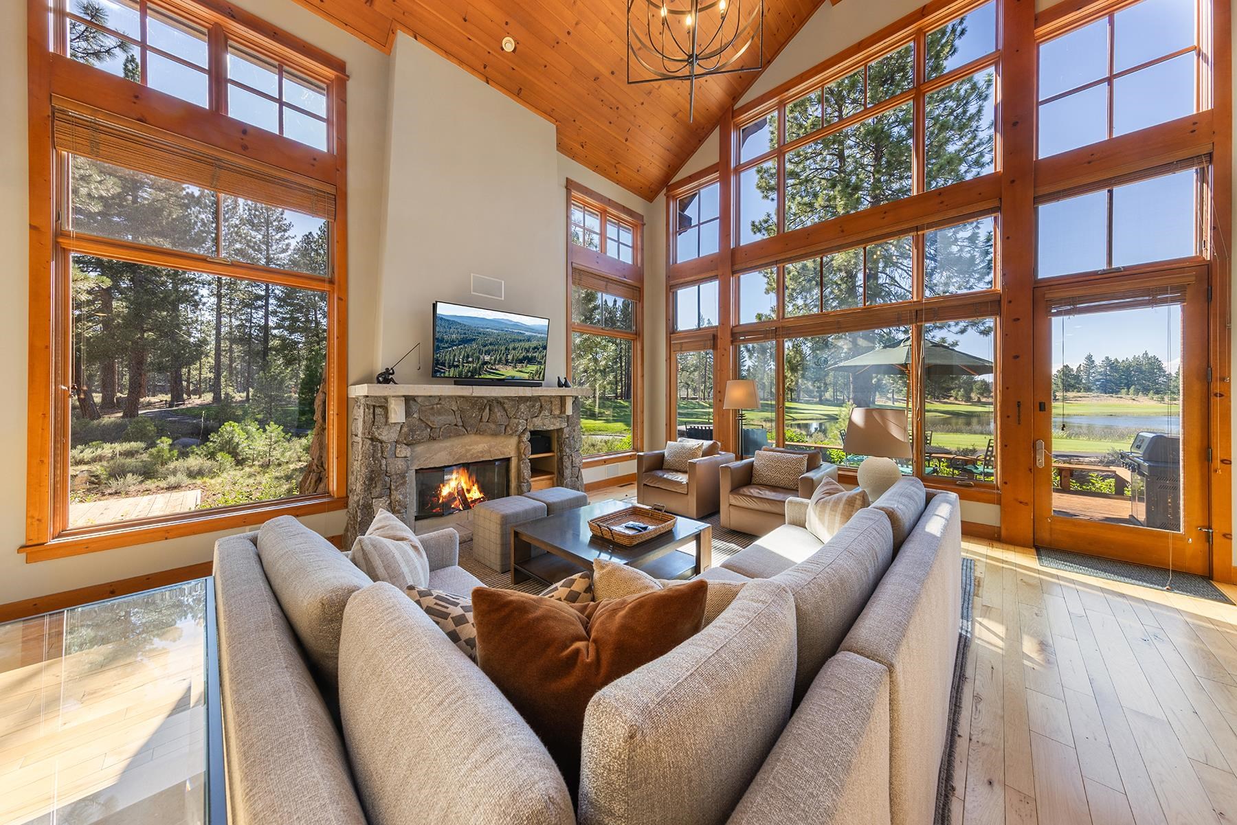 12303 Lookout Loop, Unit F0913 Truckee, CA 96161 - Photo 4 of 27