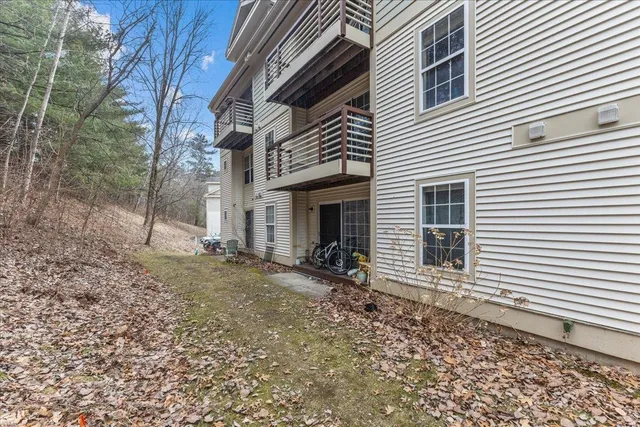 $270,000 | 203 Hildred Drive, Burlington, VT 05401