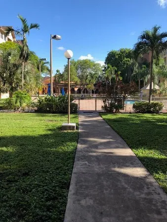 $1,975 | Doral, Doral, FL 33166