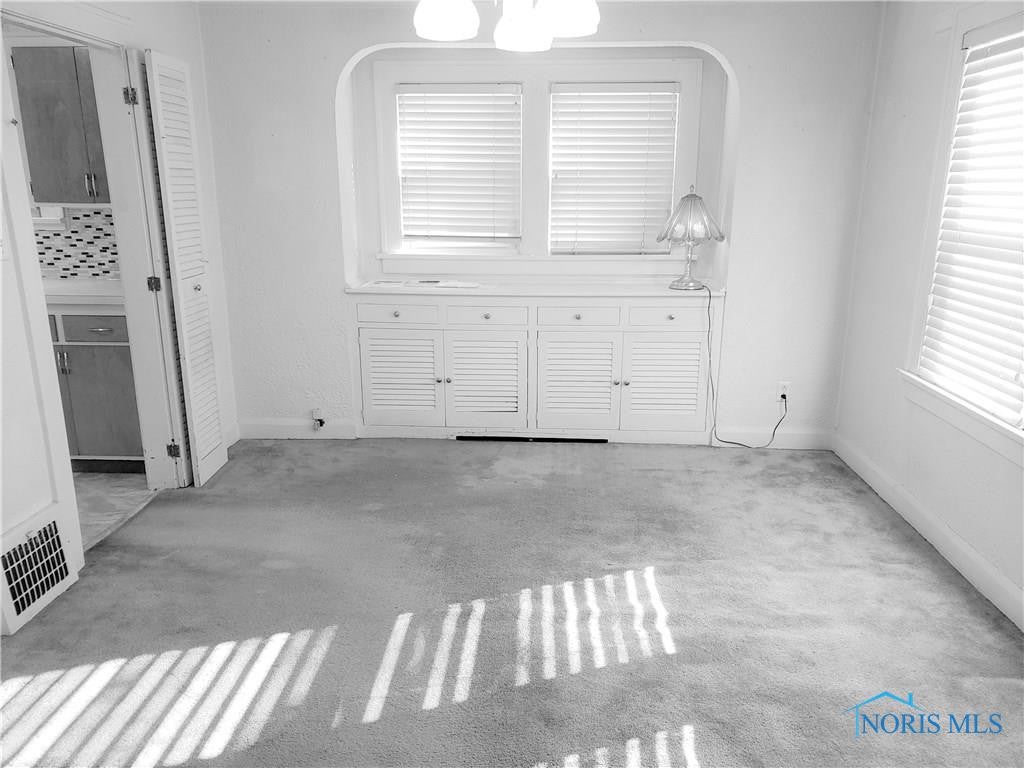 924 Waybridge Road Toledo, OH 43612 - Photo 2 of 10 Gallery Image 2