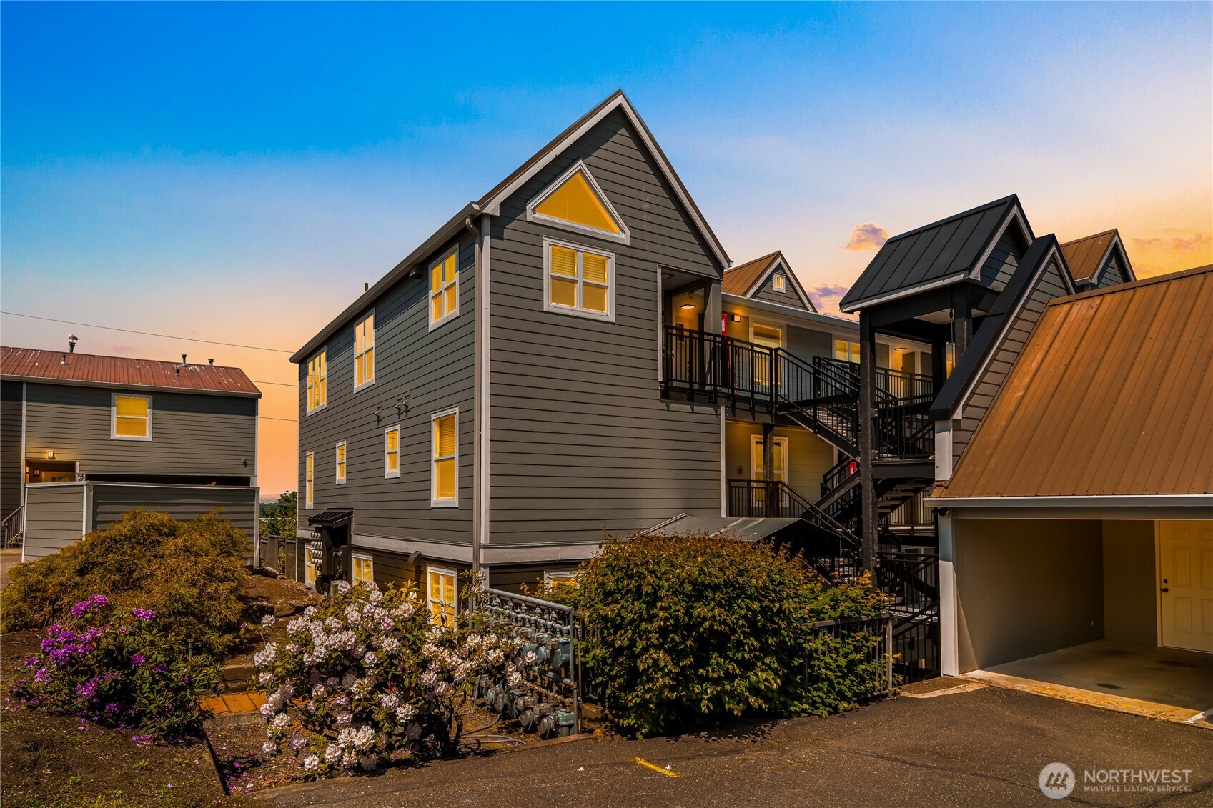 705 North State Street, Unit 301 Bellingham, WA 98225 - Photo 27 of 31