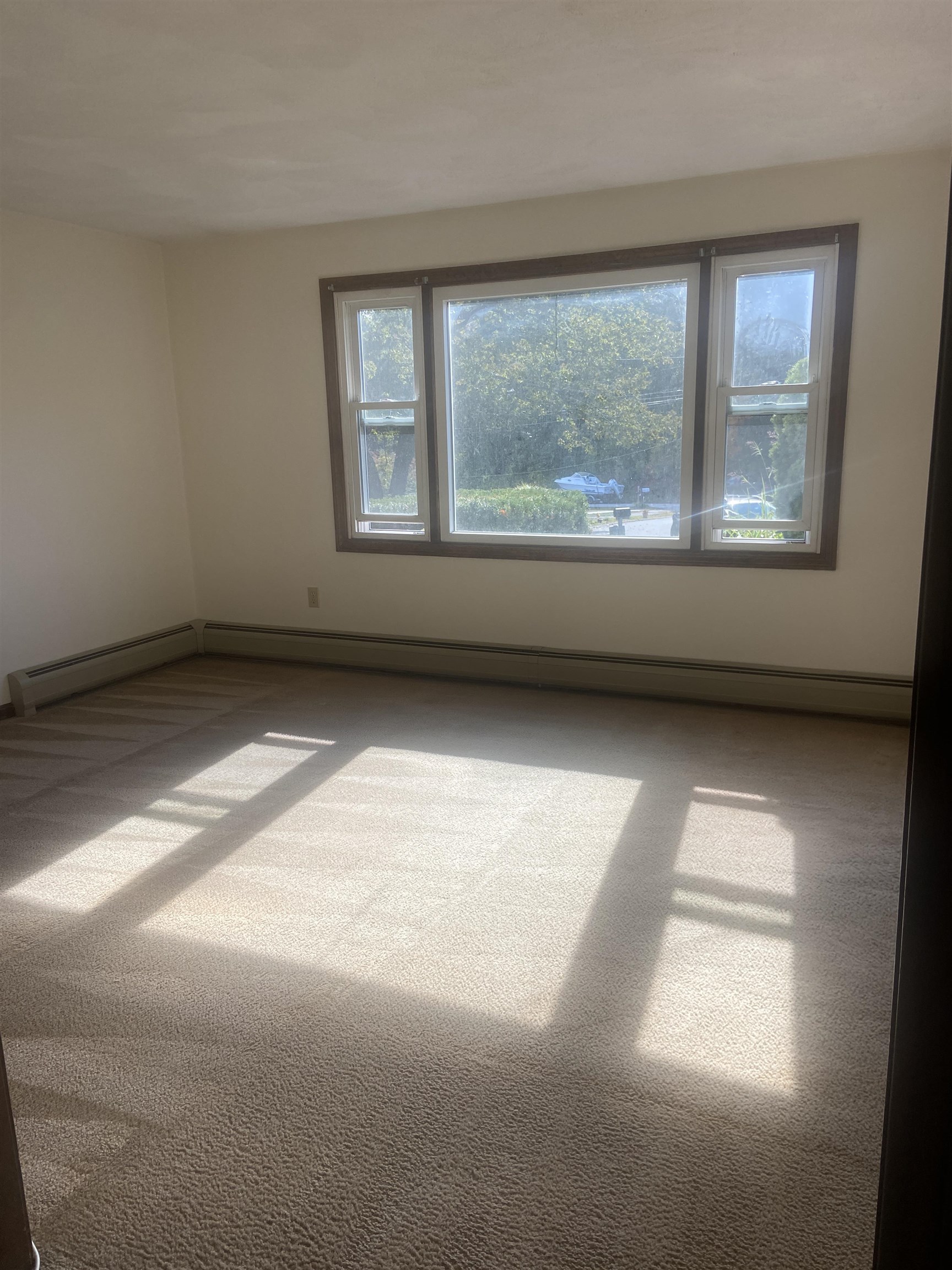 11 R Susan Drive, Unit 11R AKA 11A Derry, NH 03038 - Photo 3 of 8