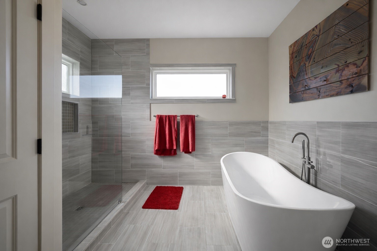 149 Clos Chevalle Road Chelan, WA 98816 - Photo 18 of 37 a bathroom with a sink and a shower