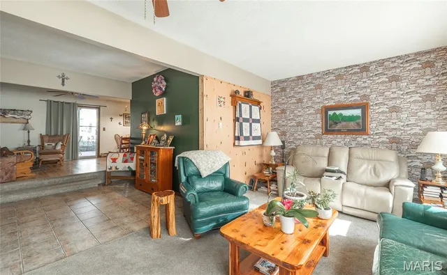 $375,000 | 10815 Timber Drive, Rolla, MO 65401