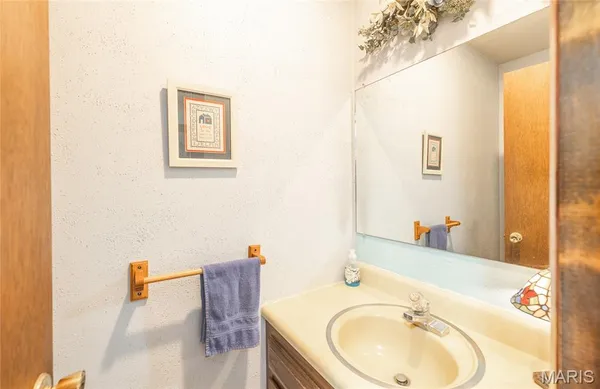 $370,000 | 10815 Timber Drive, Rolla, MO 65401