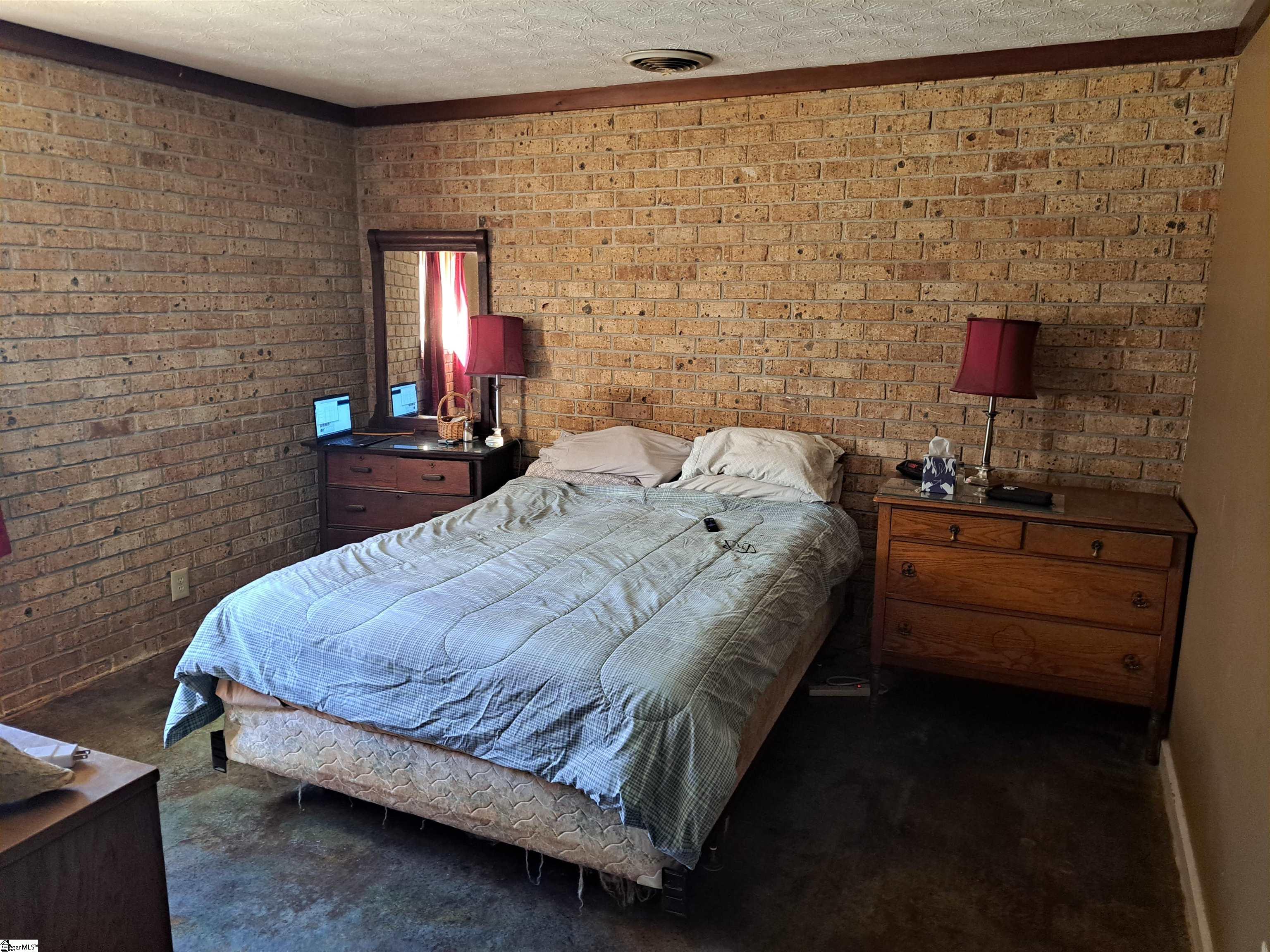 1923 Fairview Road Fountain Inn, SC 29644 - Photo 4 of 48