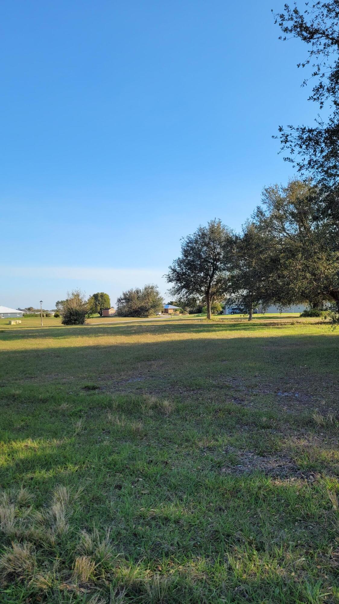 824 Spring Lake Boulevard Sebring, FL 33876 - Photo 2 of 12 20230215_165251