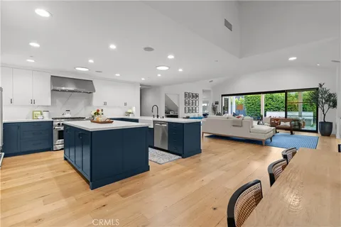 $6,795,000 | 1230 Essex Lane, Newport Beach, CA 92660
