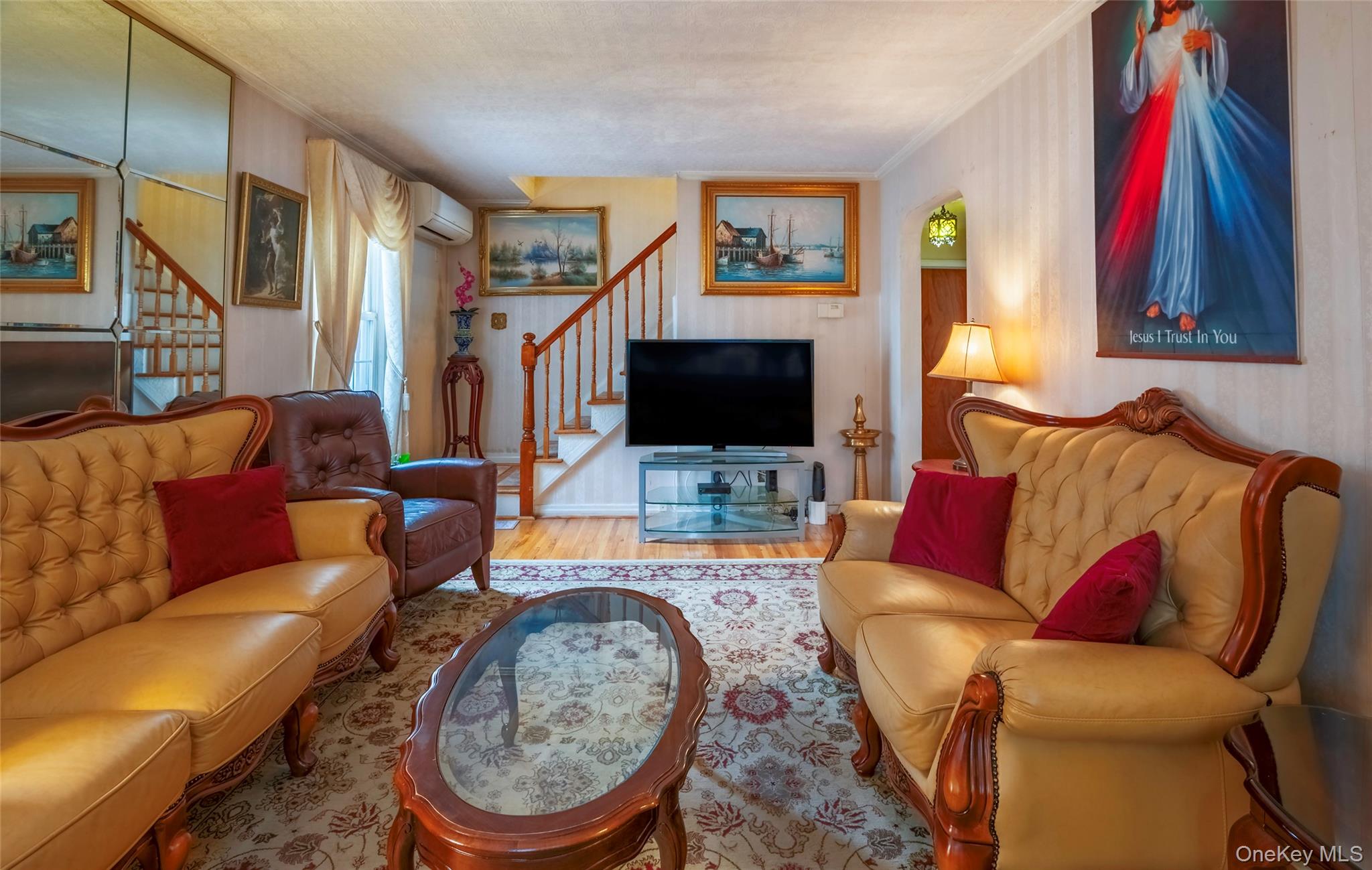 244-31 86th Road Queens, NY 11426 - Photo 5 of 32