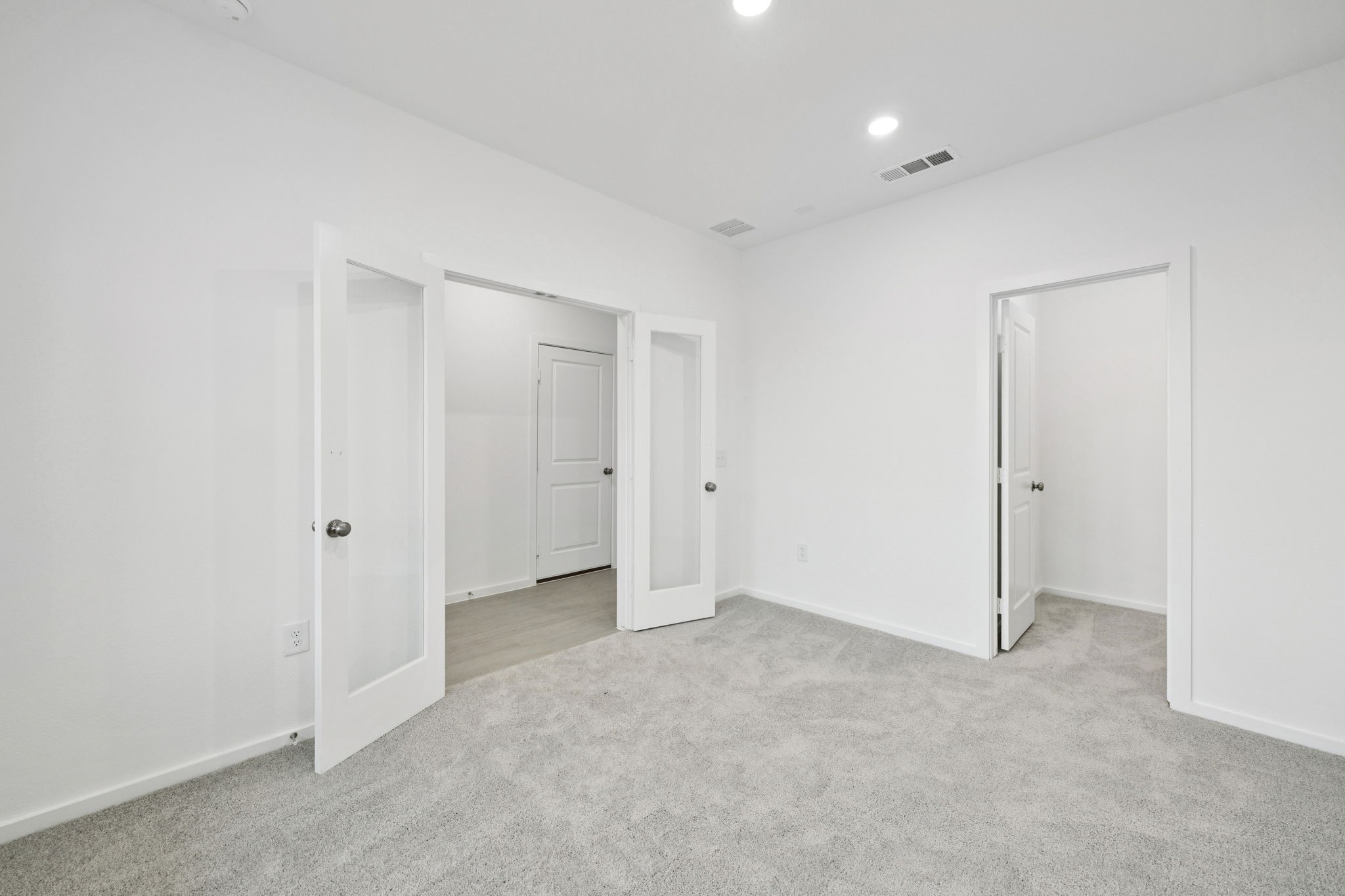 414 Point Nemo Street Crosby, TX 77532 - Photo 16 of 50 an empty room with closet area