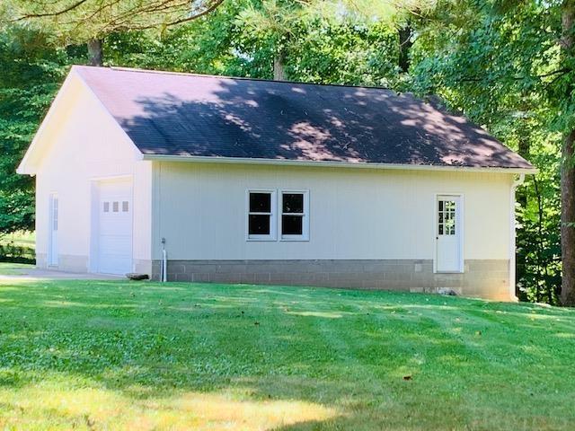 5920 East Robinson Road Bloomington, IN 47408 - Photo 4 of 33 Gallery Image 4