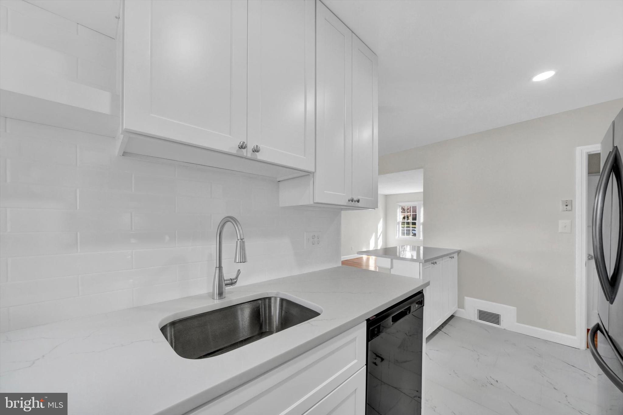 1829 Edgewood Road Towson, MD 21286 - Photo 8 of 31