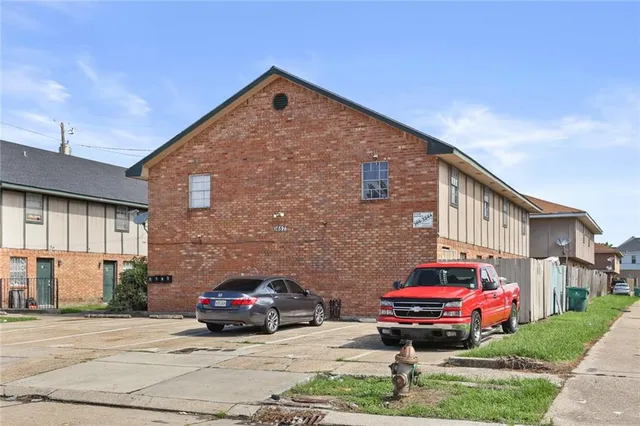 $389,000 | 1657 Gary Court, Gretna, LA 70056