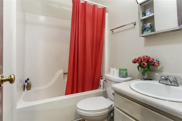 $389,000 | 1657 Gary Court, Gretna, LA 70056