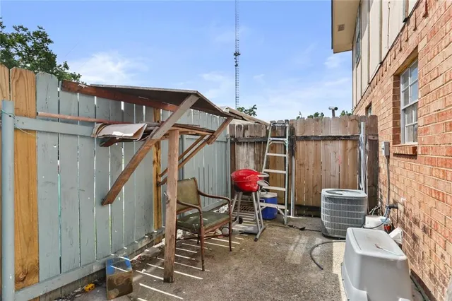 $389,000 | 1657 Gary Court, Gretna, LA 70056