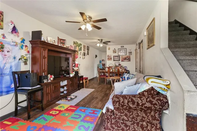 $389,000 | 1657 Gary Court, Gretna, LA 70056