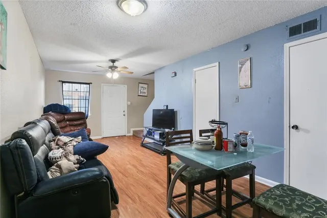 $389,000 | 1657 Gary Court, Gretna, LA 70056