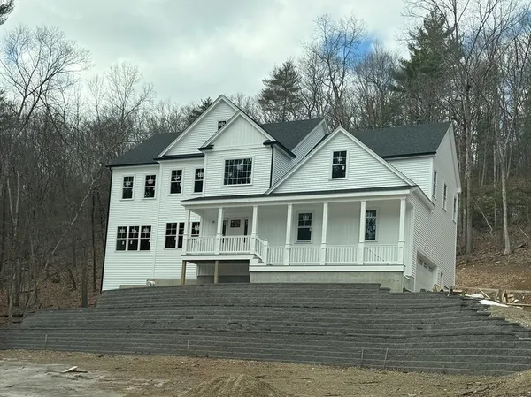 $1,100,000 | 99 West River Street, Upton, MA 01568