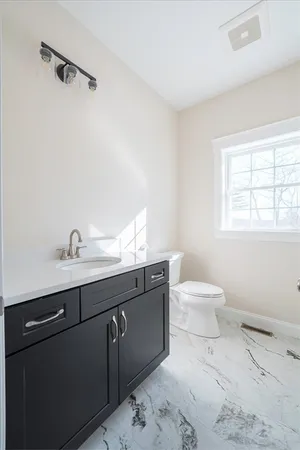 $1,100,000 | 99 West River Street, Upton, MA 01568