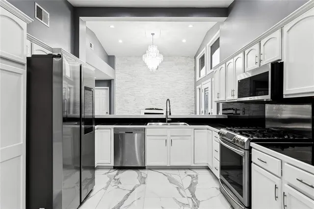 $3,300 | Undisclosed Address, Metairie, LA 70002