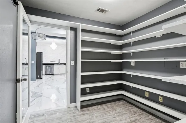 $3,300 | Undisclosed Address, Metairie, LA 70002