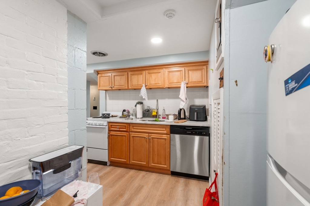 343 Harvard Street Cambridge, MA 02138 - Photo 25 of 41