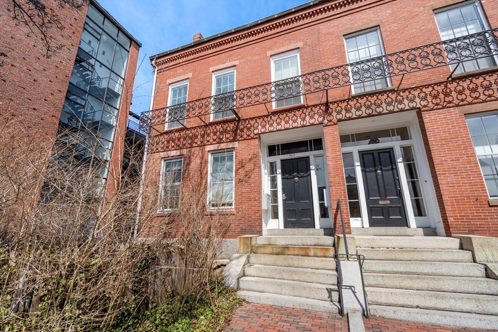 343 Harvard Street Cambridge, MA 02138 - Photo 3 of 41 front view of a building
