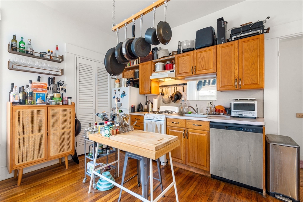 343 Harvard Street Cambridge, MA 02138 - Photo 35 of 41