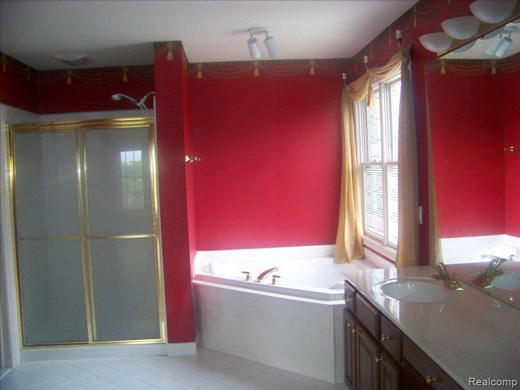 1203 Miners Run Rochester, MI 48306 - Photo 13 of 18 master bath 1
