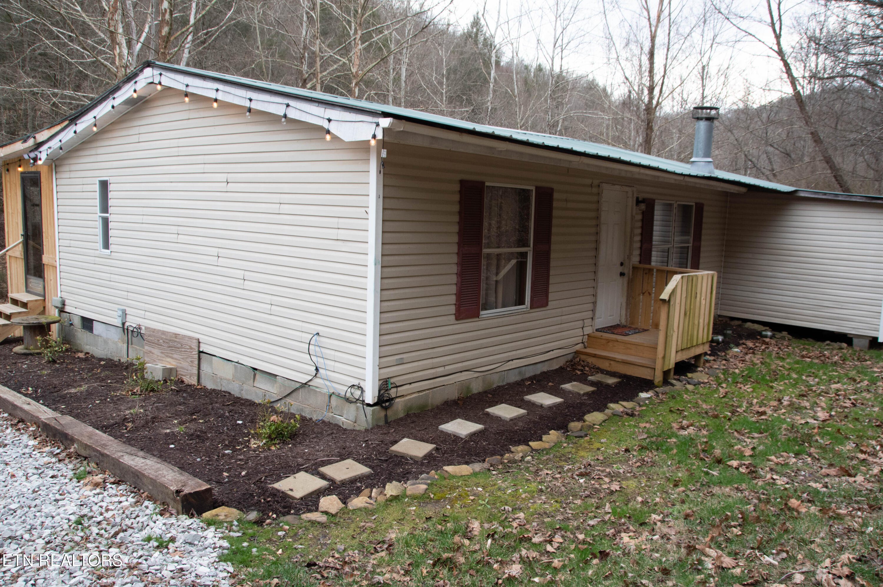 332 Habersham Road Duff, TN 37729 - Photo 4 of 23 IMGP3687