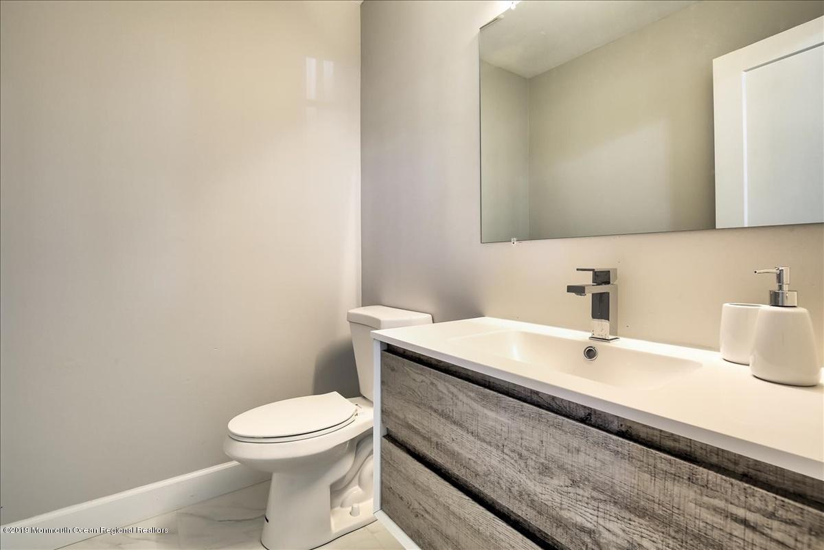 33 Starlight Road Howell, NJ 07731 - Photo 17 of 28 17-JKP_6053_4_5_6_7_Interior 4