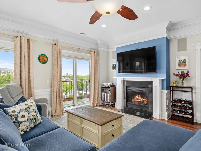 $675,000 | 2222 West Belmont Avenue, Unit 504, Chicago, IL 60618