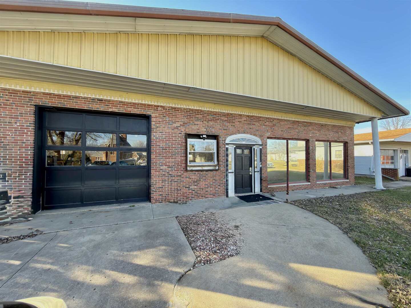 208 North 10th Street Altamont, IL 62411 - Photo 19 of 23