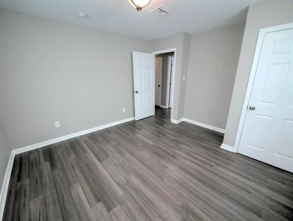$335,000 | 200 Willow Drive, Gretna, LA 70053