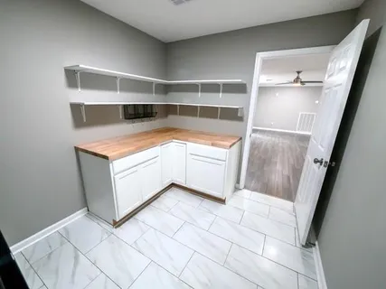 $335,000 | 200 Willow Drive, Gretna, LA 70053