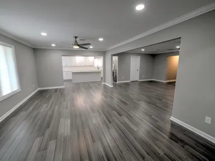 $335,000 | 200 Willow Drive, Gretna, LA 70053