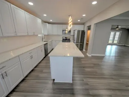 $335,000 | 200 Willow Drive, Gretna, LA 70053