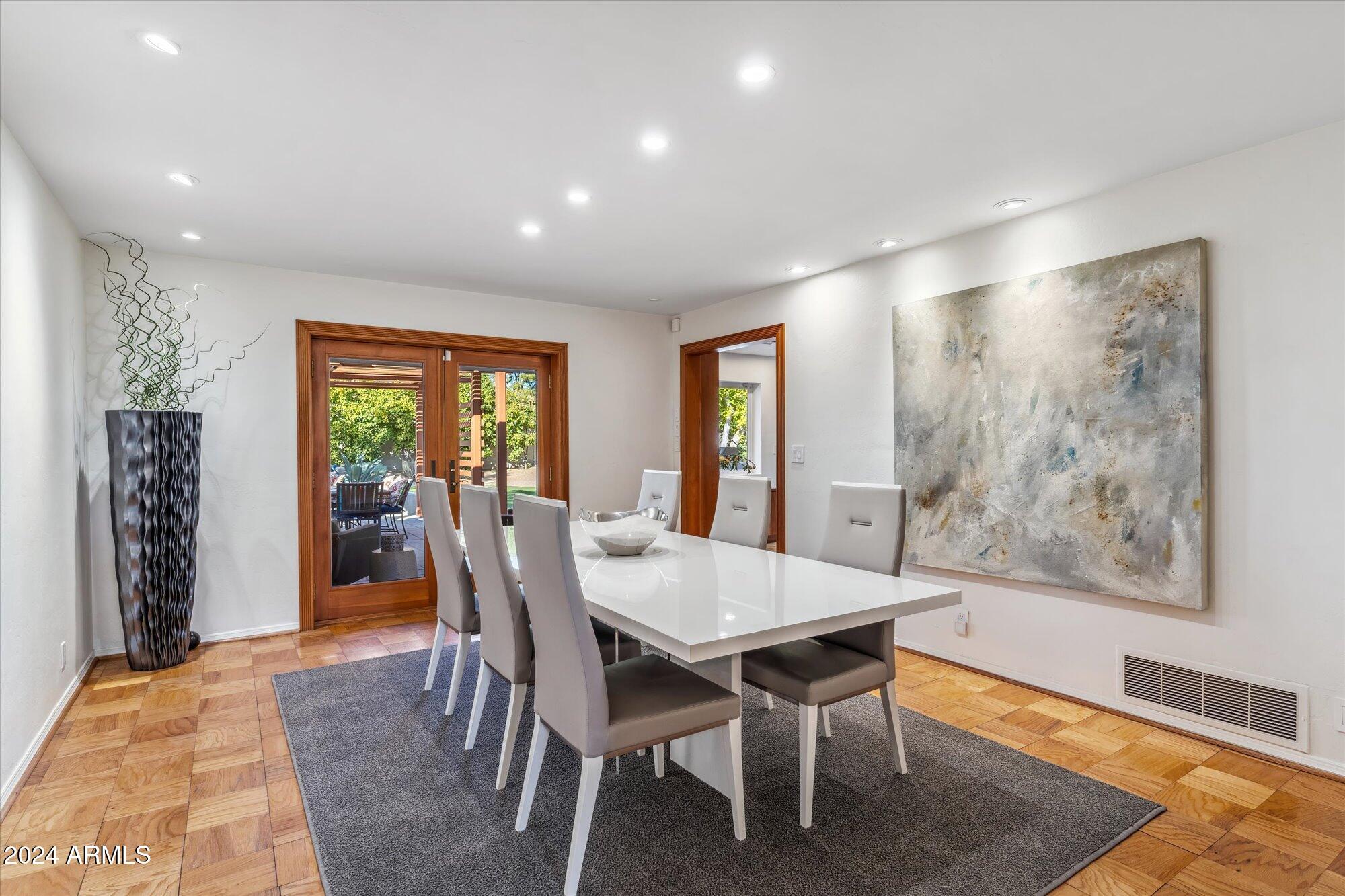 34 West State Avenue Phoenix, AZ 85021 - Photo 11 of 63 13-Dining Room