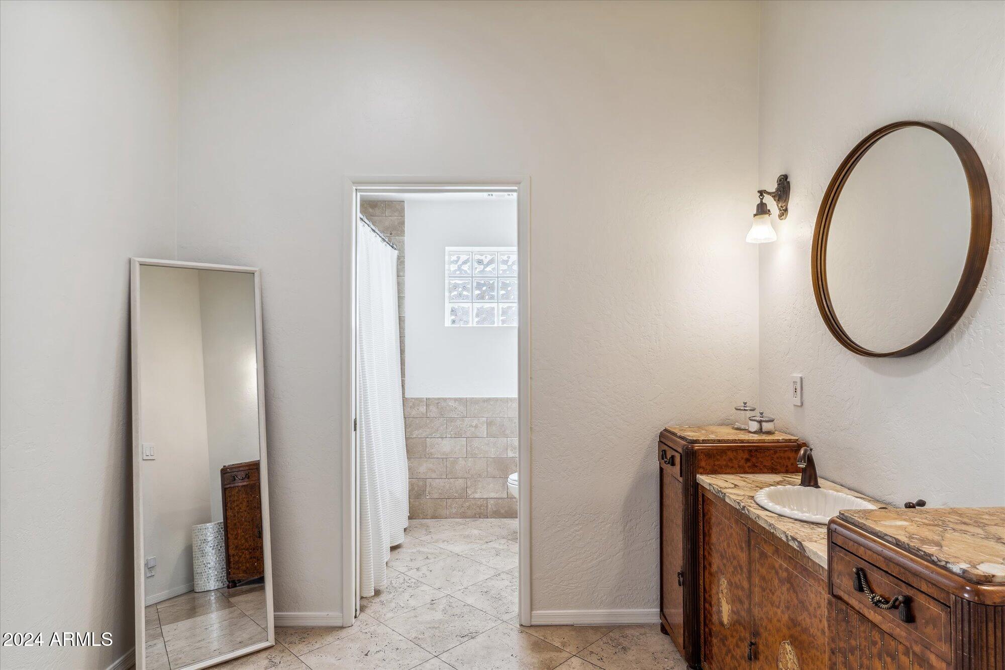 34 West State Avenue Phoenix, AZ 85021 - Photo 26 of 63 28-Bathroom