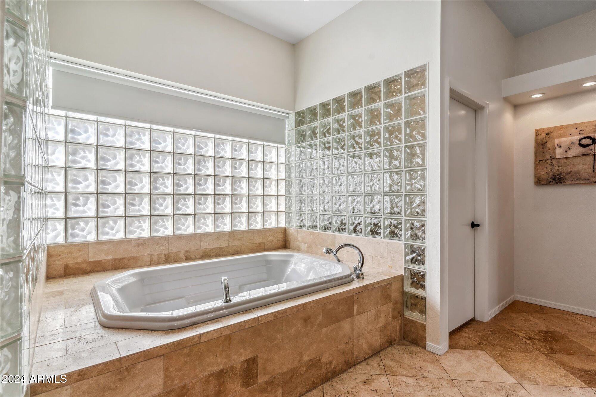 34 West State Avenue Phoenix, AZ 85021 - Photo 42 of 63 44-Primary Bathroom