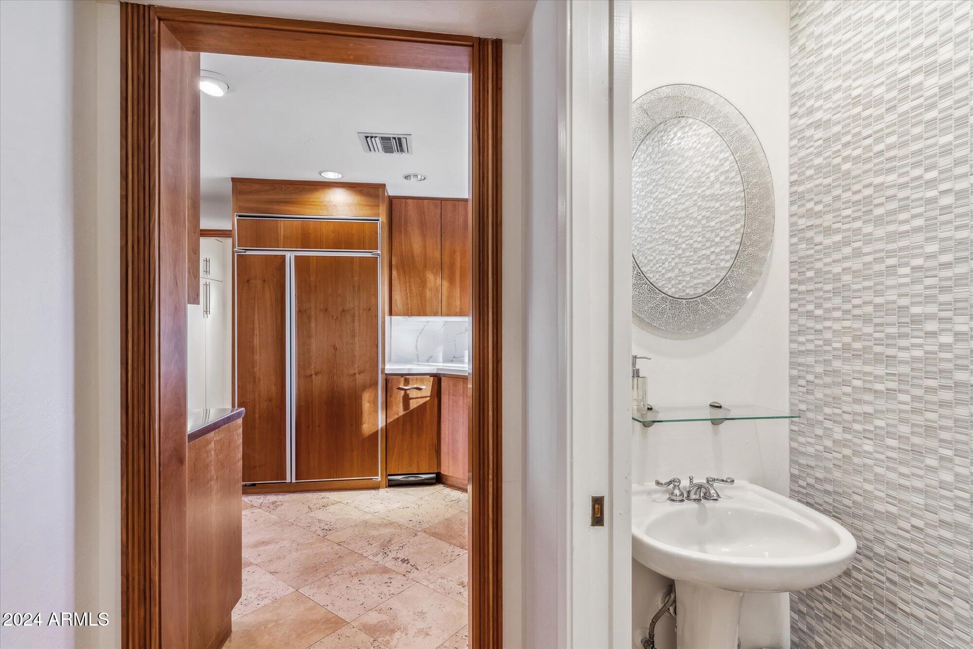 34 West State Avenue Phoenix, AZ 85021 - Photo 44 of 63 46-Powder Room