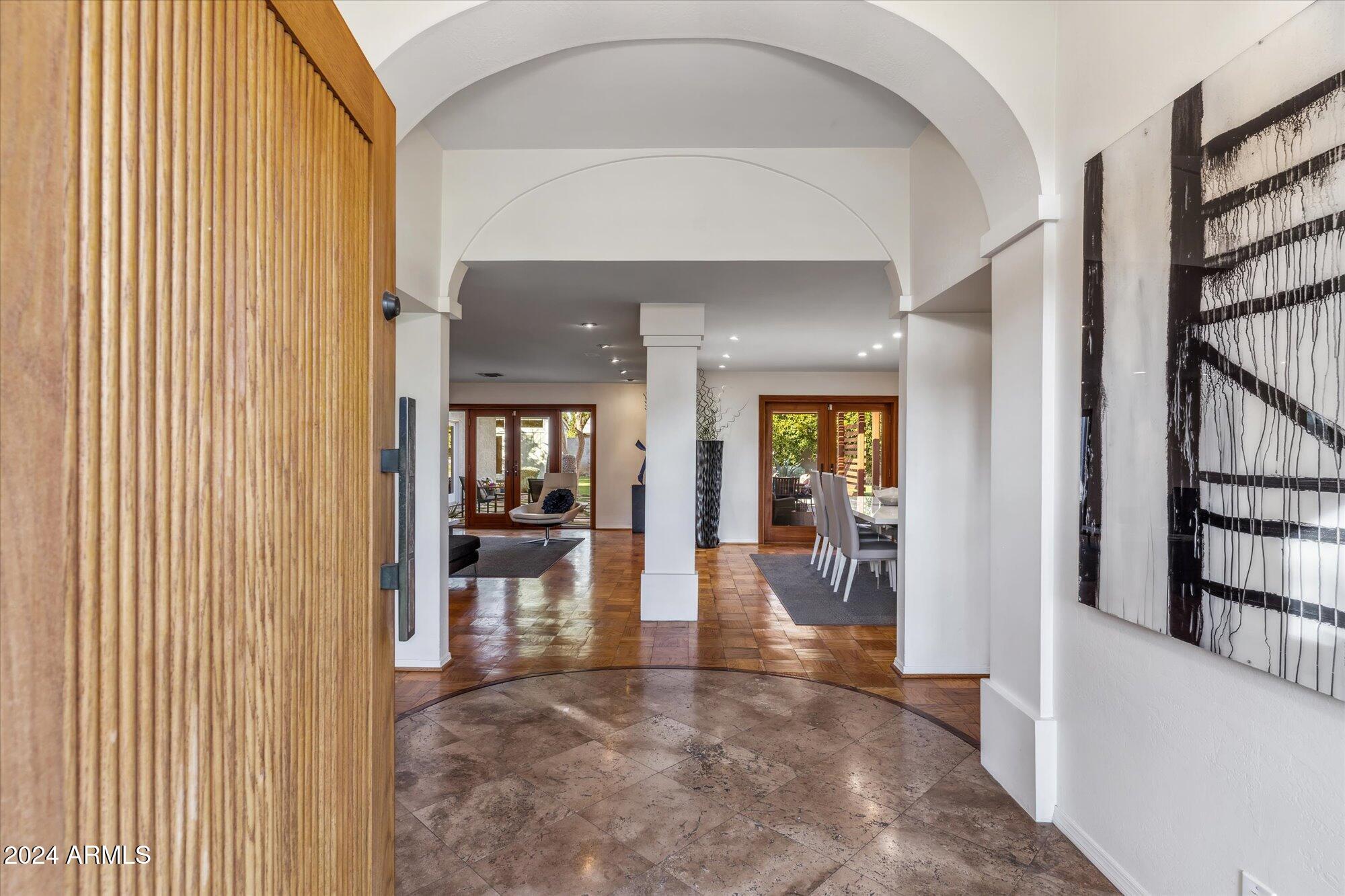 34 West State Avenue Phoenix, AZ 85021 - Photo 6 of 63 08-Foyer