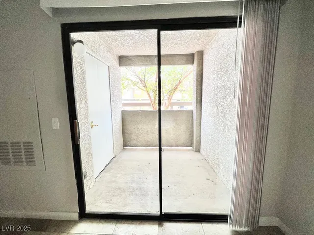 $1,000 | 3151 North Soaring Gulls Drive, Unit 1150, Las Vegas, NV 89128